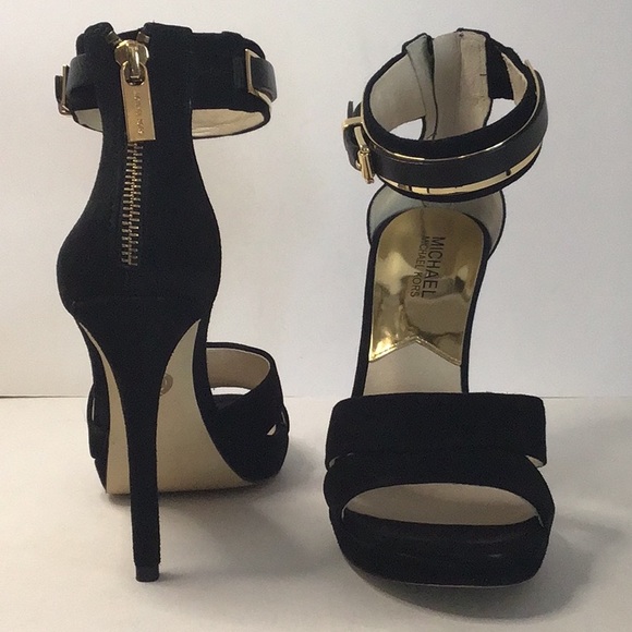 💥💥 NEW MICHAEL KORS 💥💥.              ANKLE STRAP SANDAL - Picture 2 of 8